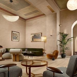 Monument Hotel